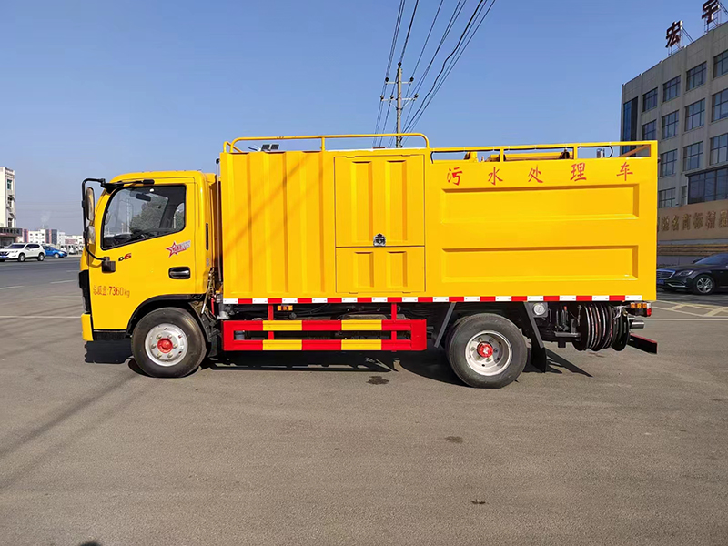 東風(fēng)多利卡污水處理車